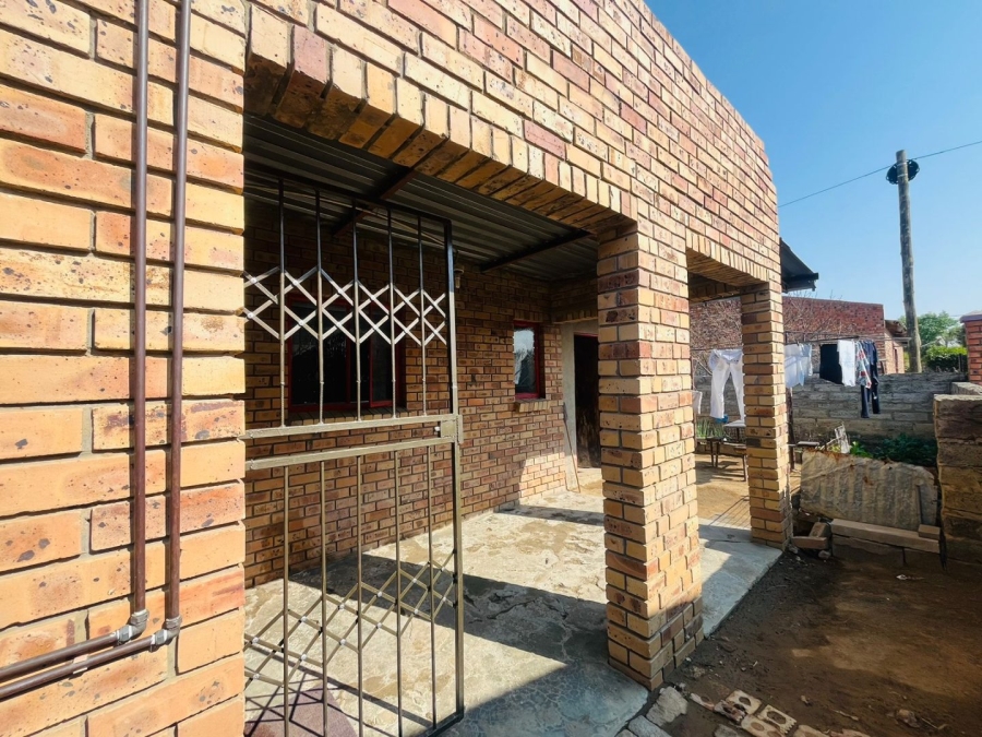 4 Bedroom Property for Sale in Motse Papiki Moilwa Free State